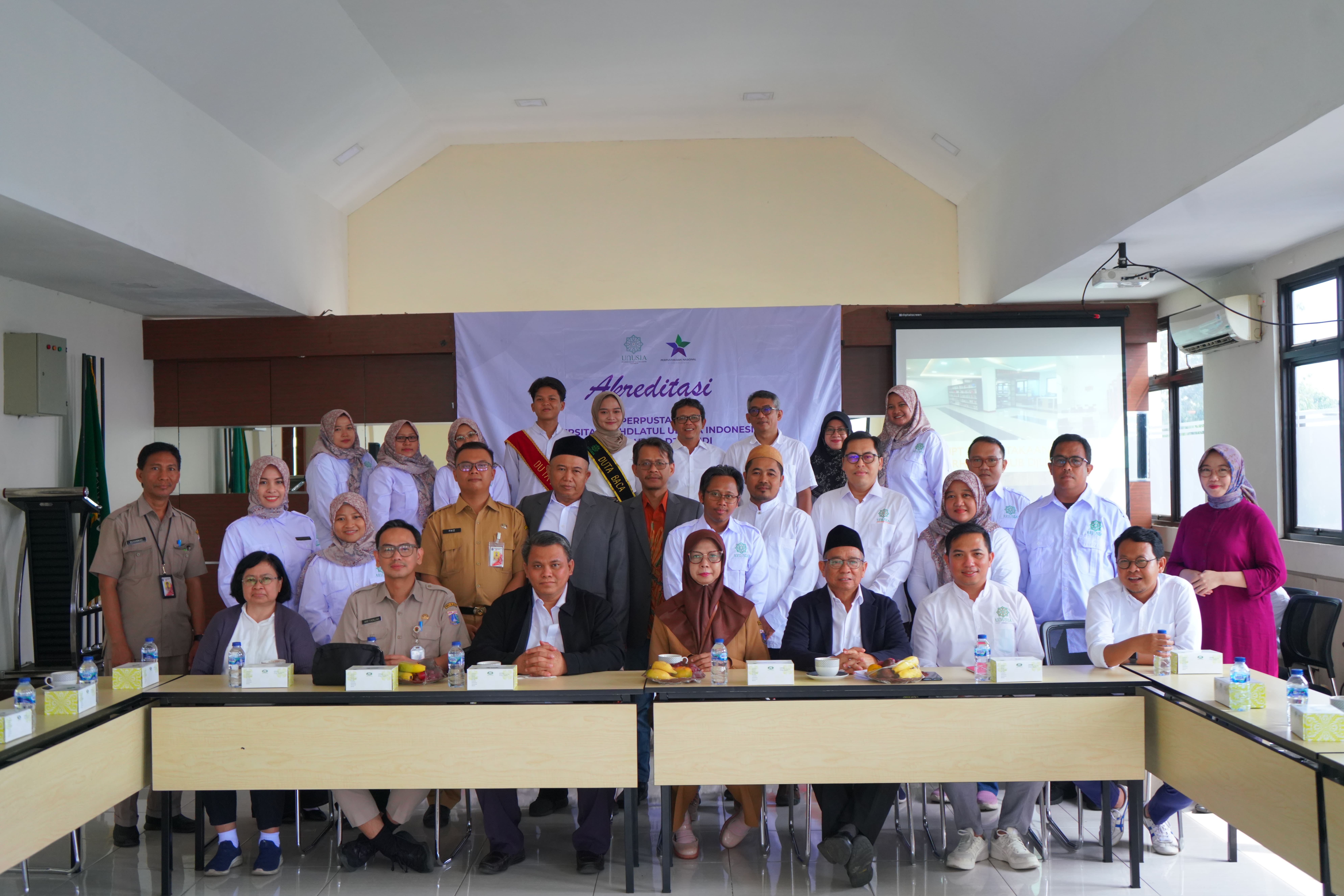 LPPMI Unusia melakukan pendampingan hingga proses Akreditasi Lapangan UPT Perpustakaan Unusia Grha Mahbub Djunaidi 